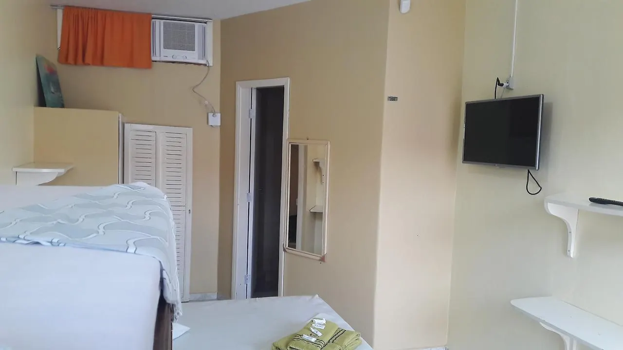 Hotel Nils Itapoa  2*, Itapoa (Santa Catarina)